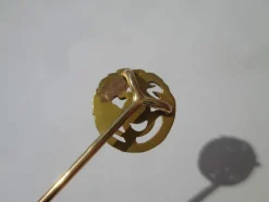 Epingle serpent chien, or rose et perle fine