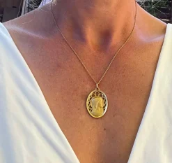 Grande médaille ajourée or jaune