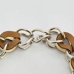 HERMÈS-VIREVOLTE Collier en métal palladié et veau Swift marron