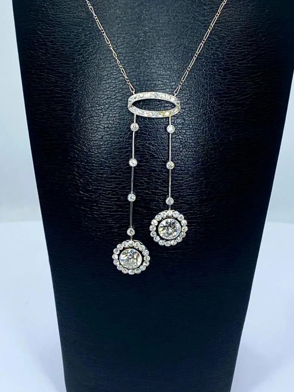 Important collier négligé en platine et diamants d’époque 1900