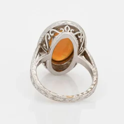 Imposante bague cocktail avec opale et diamants, or blanc