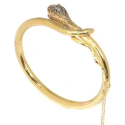 Jonc serti de diamants et de rubis