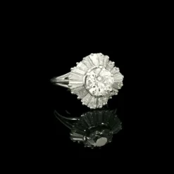 Jupe ring circa 1960