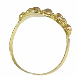 Élégance éternelle : la bague en or historique des Pays-Bas