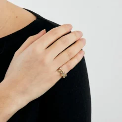 Lot de trois bagues or rose et blanc avec diamants