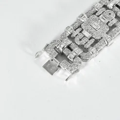 Magnifique bracelet articulé de style art déco en or gris et diamants