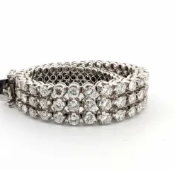 Magnifique bracelet en or massif 18 carats avec diamants