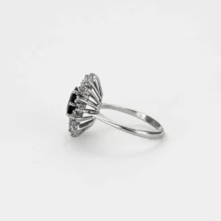 Marguerite or blanc, saphir et diamants