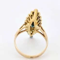 Marquise en or jaune diamants et saphir