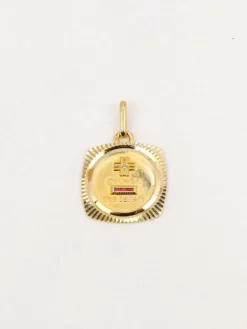 Médaille amour Augis carrée Plus qu'hier moins que demain or jaune diamant rubis