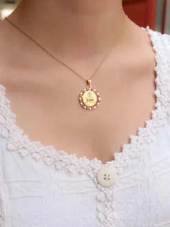 Médaille Amour AUGIS entourage coeur rubis Plus qu’hier moins que demain diamant rubis