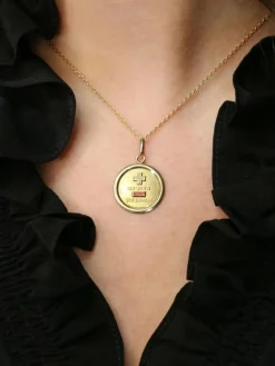 Médaille amour Augis ronde Plus qu'hier moins que demain or jaune diamant rubis