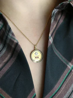 Médaille amour AUGIS ronde Plus qu'hier moins que demain or jaune rubis diamants