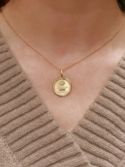 Médaille amour Augis ronde Plus qu'hier moins que demain or jaune diamant rubis