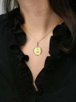 Médaille amour Augis ronde Plus qu'hier moins que demain or jaune diamant rubis