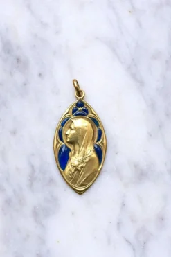 Médaille ancienne en or, Vierge Marie, et émail plique-à-jour