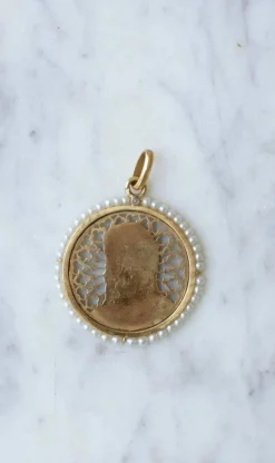 Médaille ancienne Vierge Marie or et perles fines