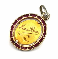 Médaille ange en or jaune 18 carats, datée 1927