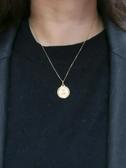 Médaille Augis "L'essentielle" Or jaune Rubis Diamant