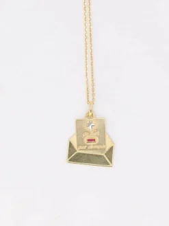 Médaille Augis lettre d’amour or et rubis, Plus qu’hier moins que demain
