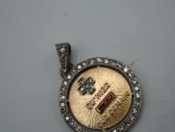 Médaille Augis or diamants