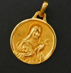 Médaille Augis vierge en Or jaune