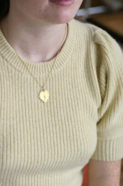 Médaille calice et coeur trois ors