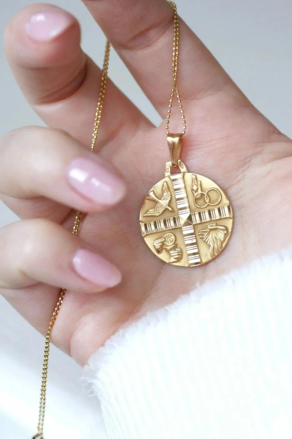 Médaille Chrétienne Art Déco or jaune