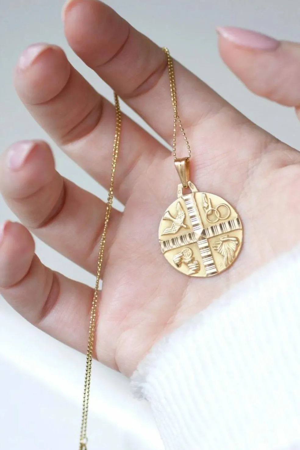 Médaille Chrétienne Art Déco or jaune