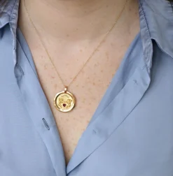 Médaille d'amour vintage en or jaune, "Il bat pour toi"