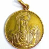Médaille en or 18 carats représentant la Vierge et Sainte Anne