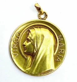 Médaille en or jaune 18 carats représentant la Vierge Marie, signée G.Rabier