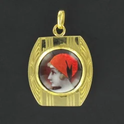 Médaille or et émail de Limoges