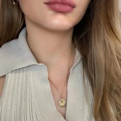 Médaille Or Jaune 18k Marie