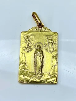 Médaille or jaune Vierge et Christ, signée BOUIX