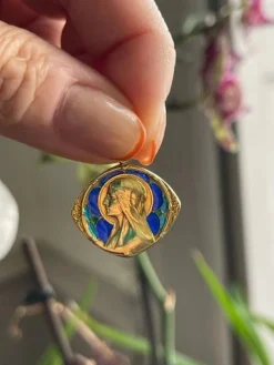Médaille or jaune Vierge Marie
