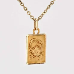 Médaille or rose signe cancer