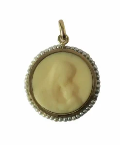 Médaille pendentif Art Nouveau Vierge à l’enfant os perles fines