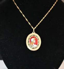 Médaille Profil De Femme émaux De Limoges