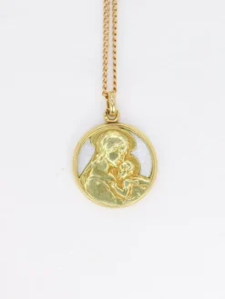 Médaille religieuse vintage nacre et or jaune