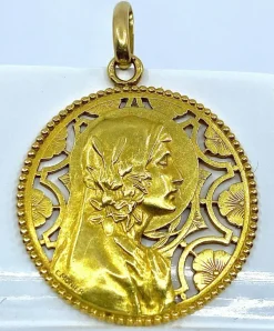 Médaille Vierge décor floral