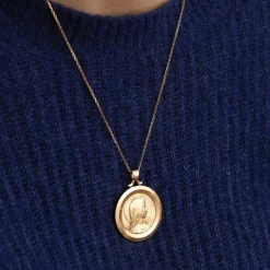 Médaille Vierge de profil