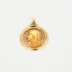 Médaille vierge en or jaune signée pageli