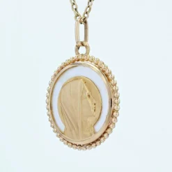 Médaille Vierge Marie or jaune et nacre