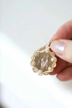 Médaille Vierge or rose