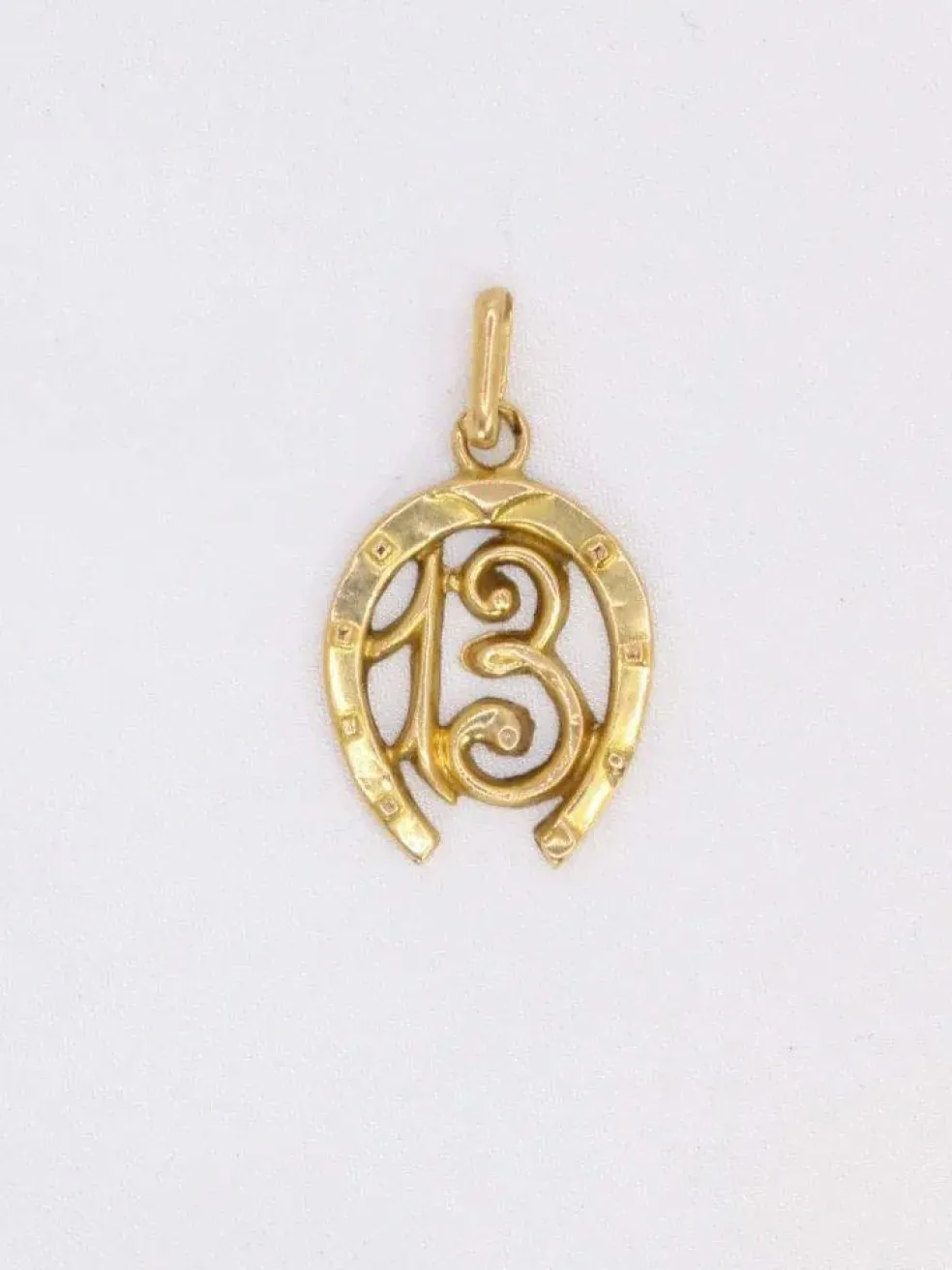 Médaille vintage 13 porte bonheur or jaune