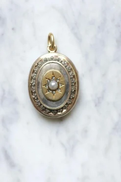 Médaillon ancien or, argent, et diamants