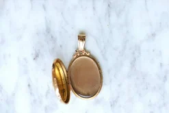 Médaillon ancien or rose et diamant