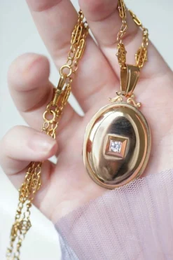 Médaillon ancien or rose et diamant