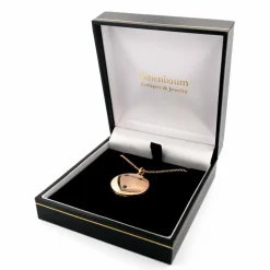 Médaillon de forme ronde en saphir